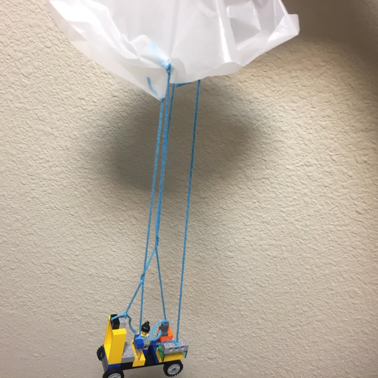 lego-parachute-2.jpg